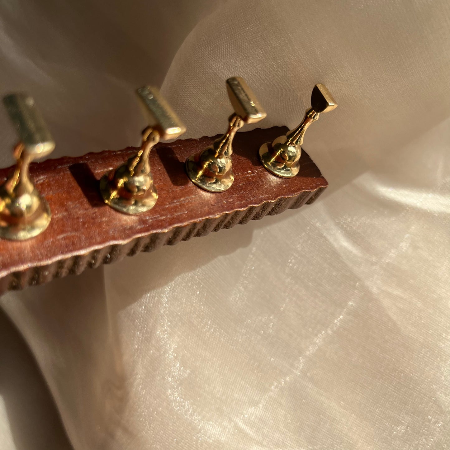 【즉납품】리뉴얼 brown wave tip stand gold LVS261S 칩 스탠드