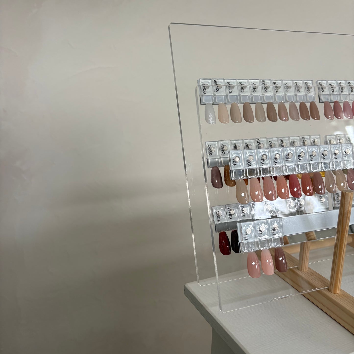 【予約販売品】 60color マグネット カラーチャート ディスプレイ Lsize LVS912D60Y