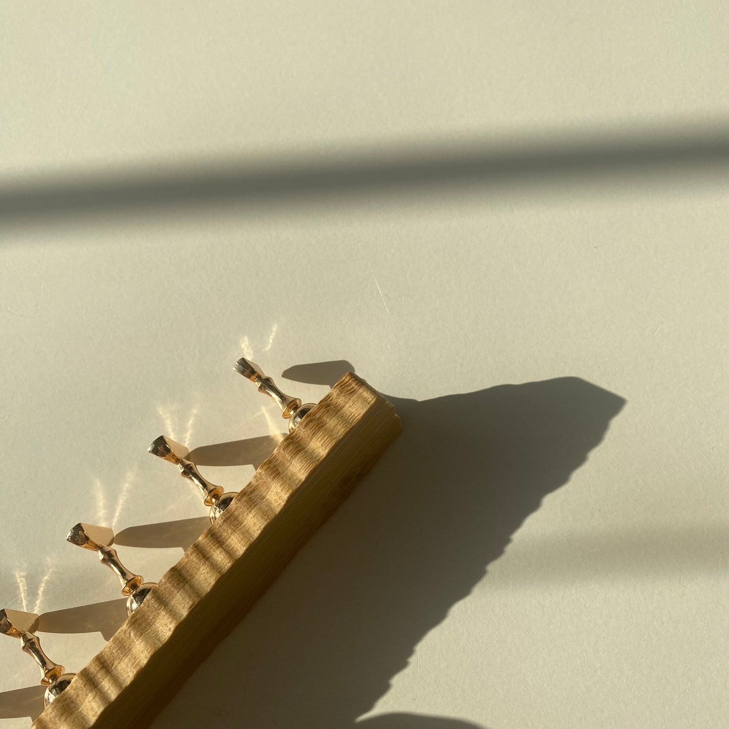 【즉납품】 wood wave tip stand gold LVS267W (프라이빗 살롱 살롱 살롱 소품)