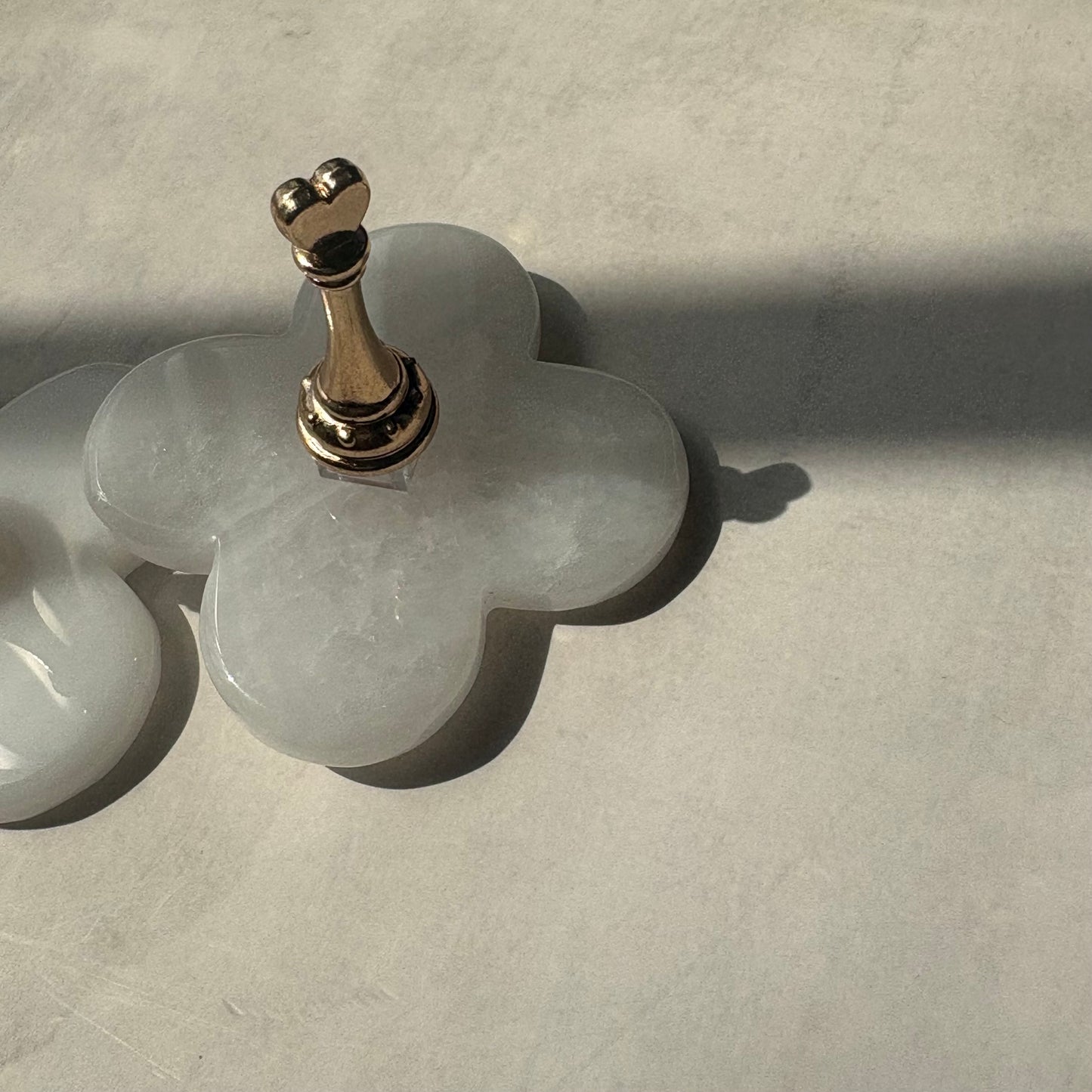 【即納品】磁石無し　flower stone tip stand 乳白
