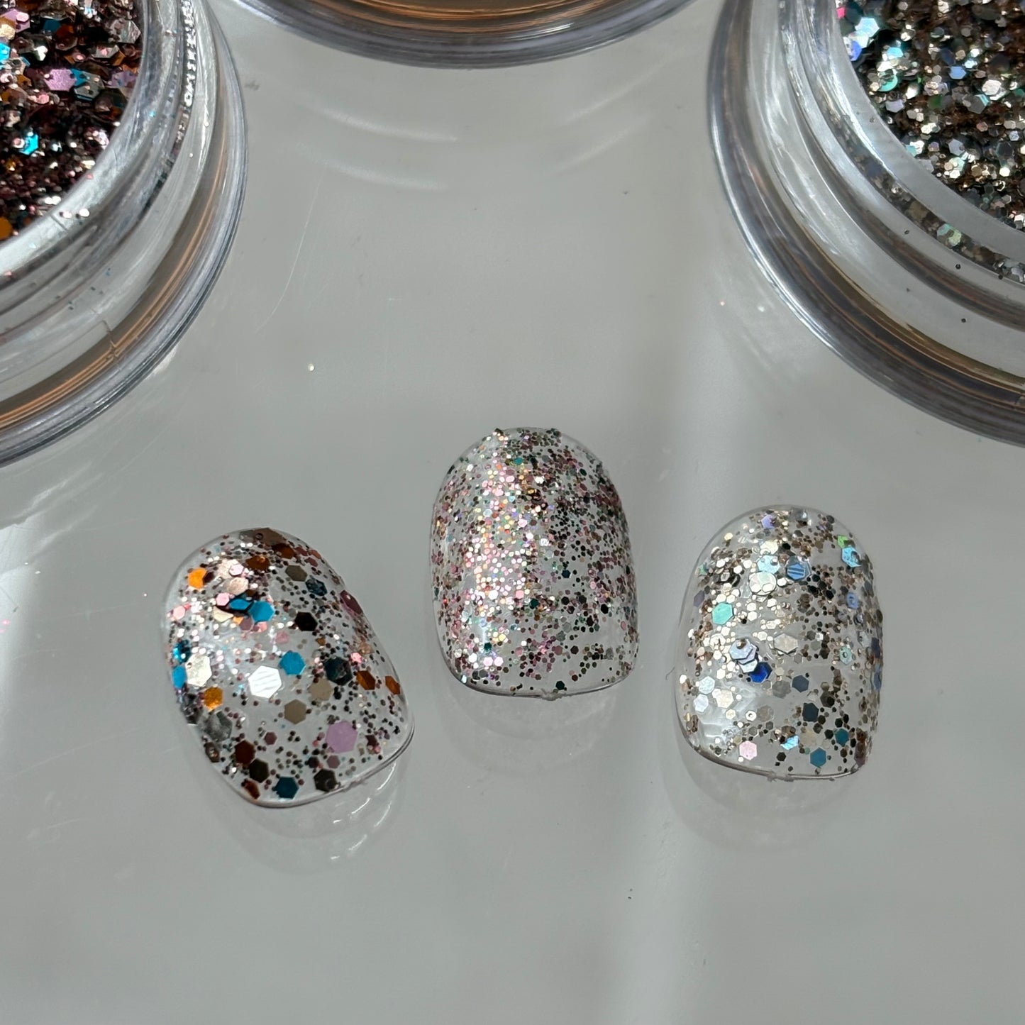 【即納品】	mauve glitter hologram 3SET LVSN1327	ネイルパーツ