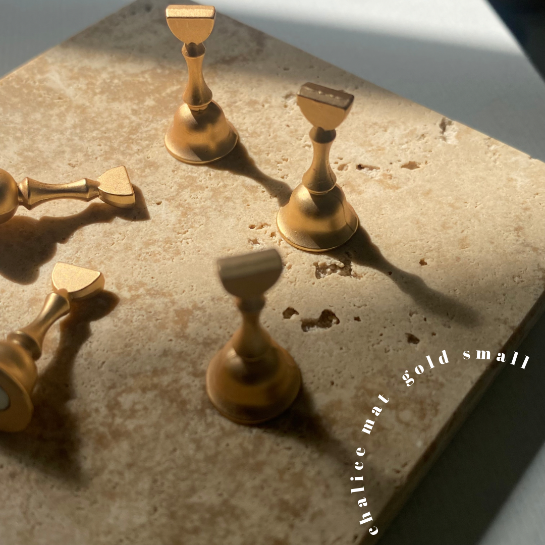 [Ready to ship] Charis Small Matte Gold Magnet LVS240PS (Private Salon Salon Accessories)