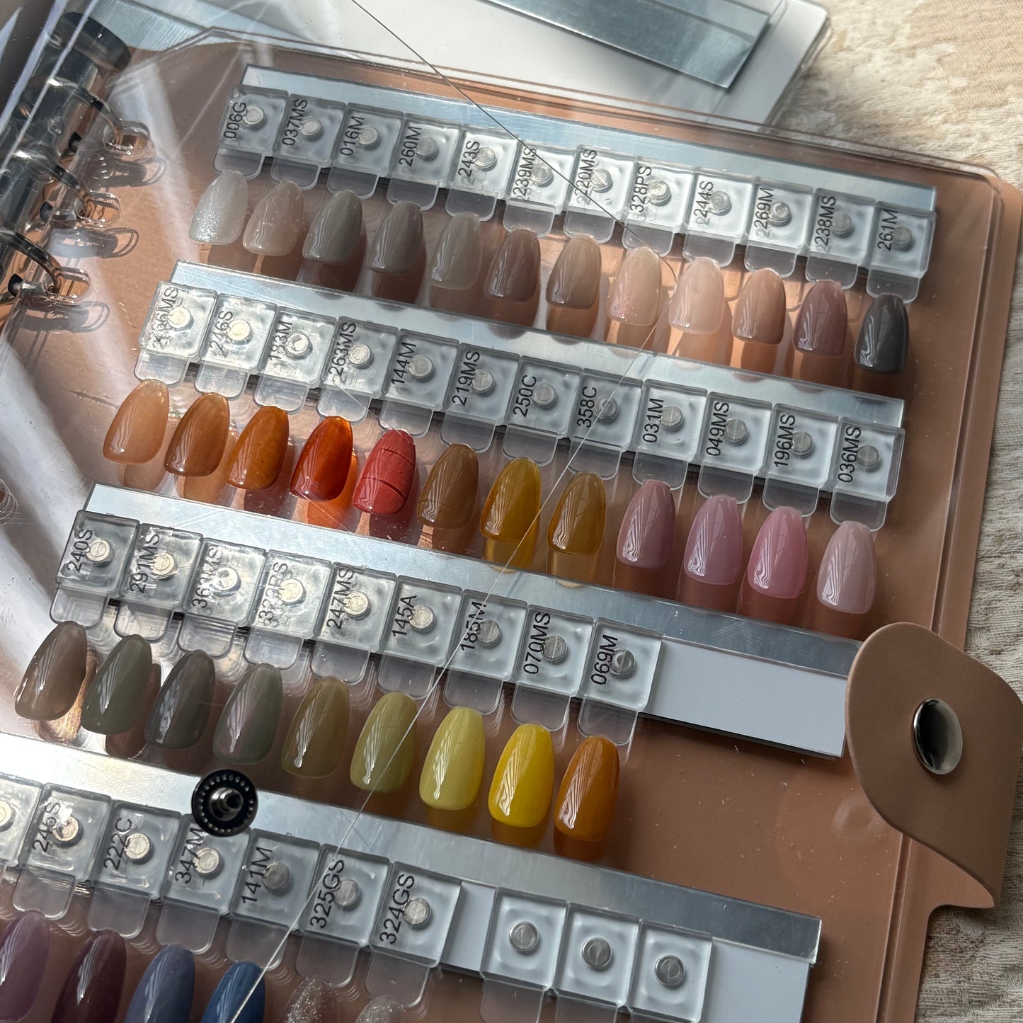 【即納品】	サンプル beige 180color プレート3枚 マグネットカラーチャート LVS910SET180B