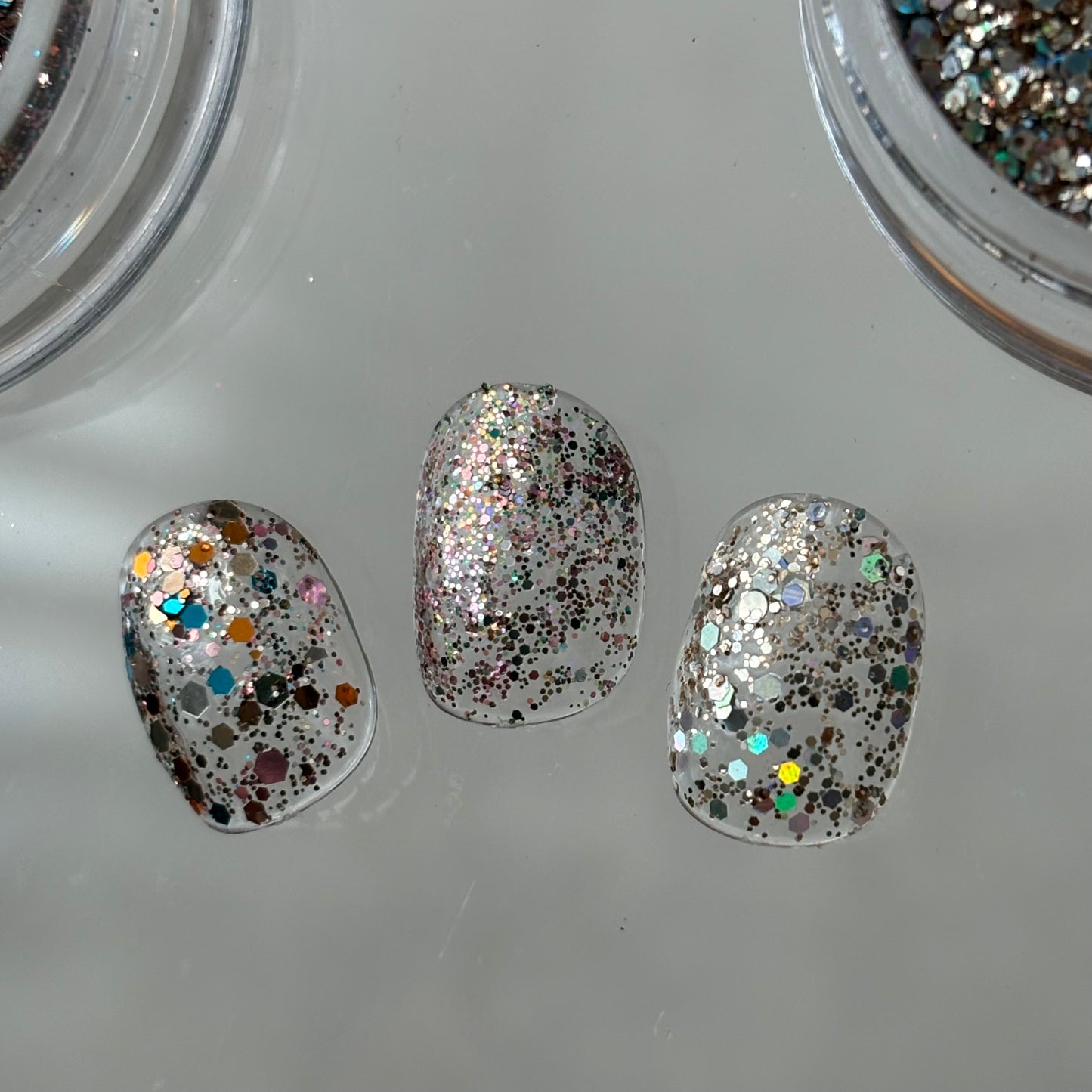 【即納品】	mauve glitter hologram 3SET LVSN1327	ネイルパーツ