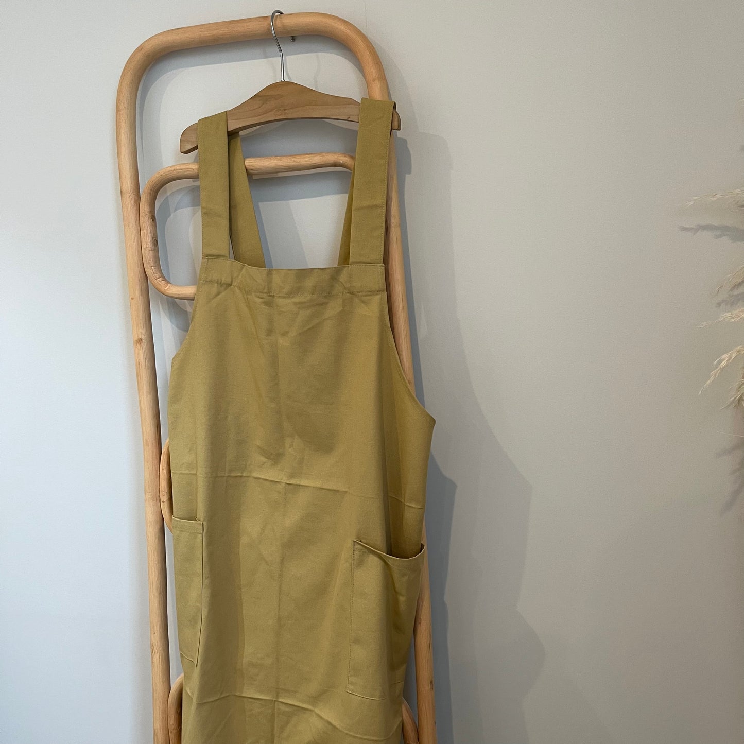 [Ready to ship] Yellow Beige Straight Apron LVS142Y Salon Work