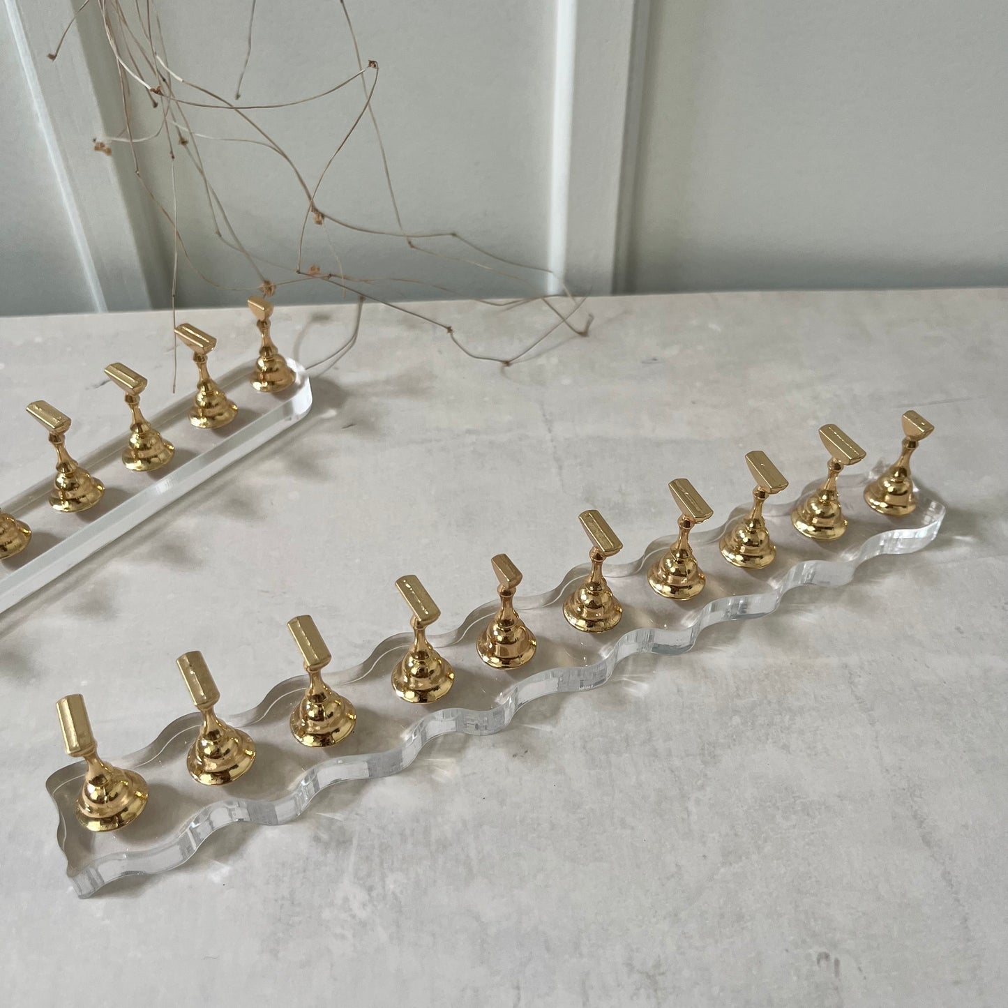 【即納品】	wave 10 clear tip stand LVS251W10 ( ネイル プライベートサロン サロン サロン小物)