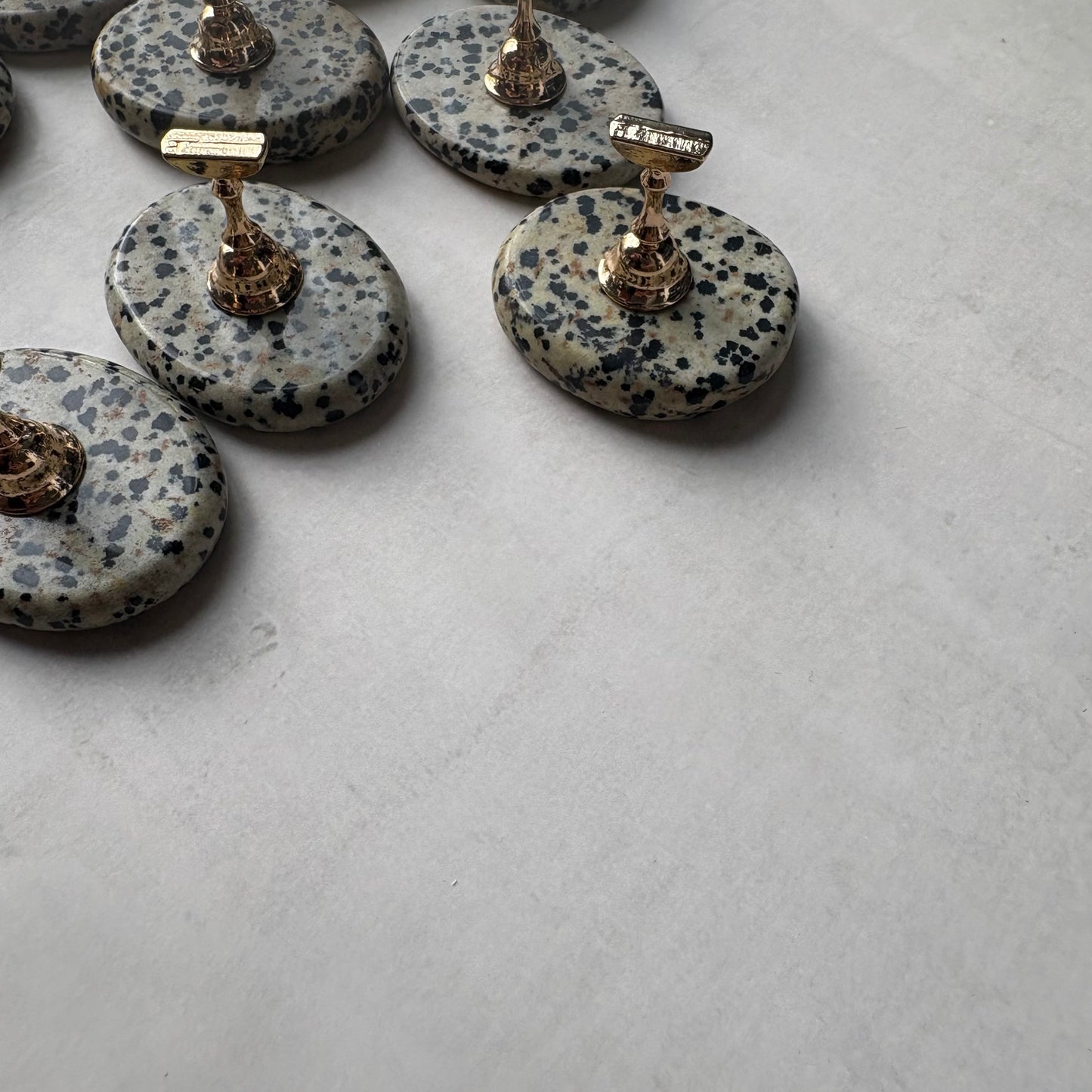 【即納品】	beige speckled stone E flat tip stand original  LVS258E	  チップスタンド 天然石