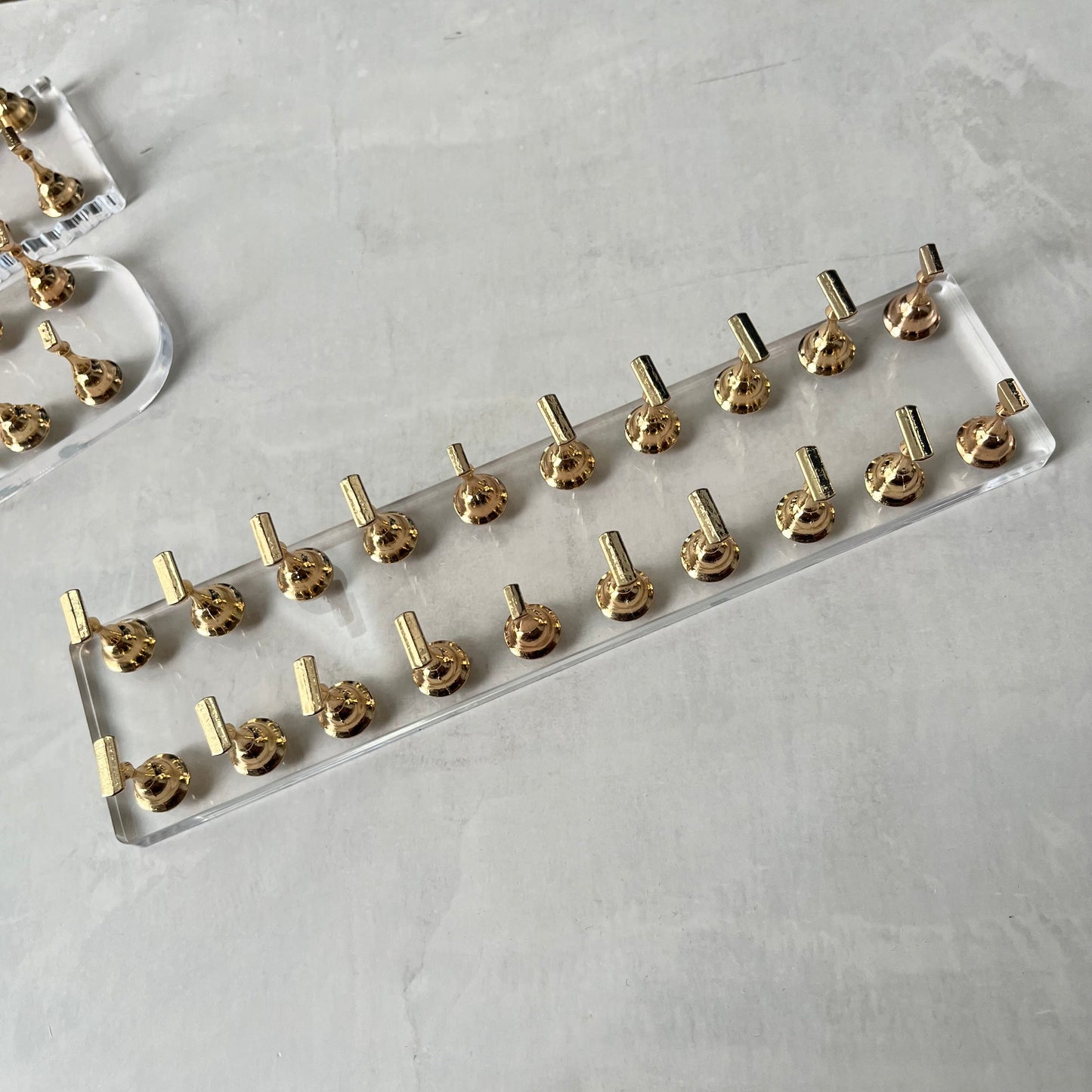 【即納品】	straight 20 clear tip stand LVS252S20 ( ネイル プライベートサロン サロン サロン小物)