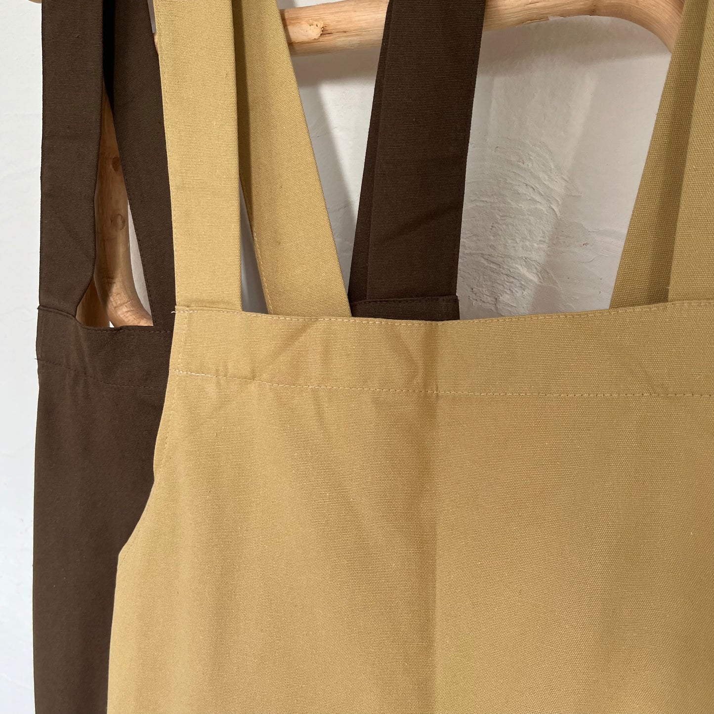 [Ready to ship] Yellow Beige Straight Apron LVS142Y Salon Work