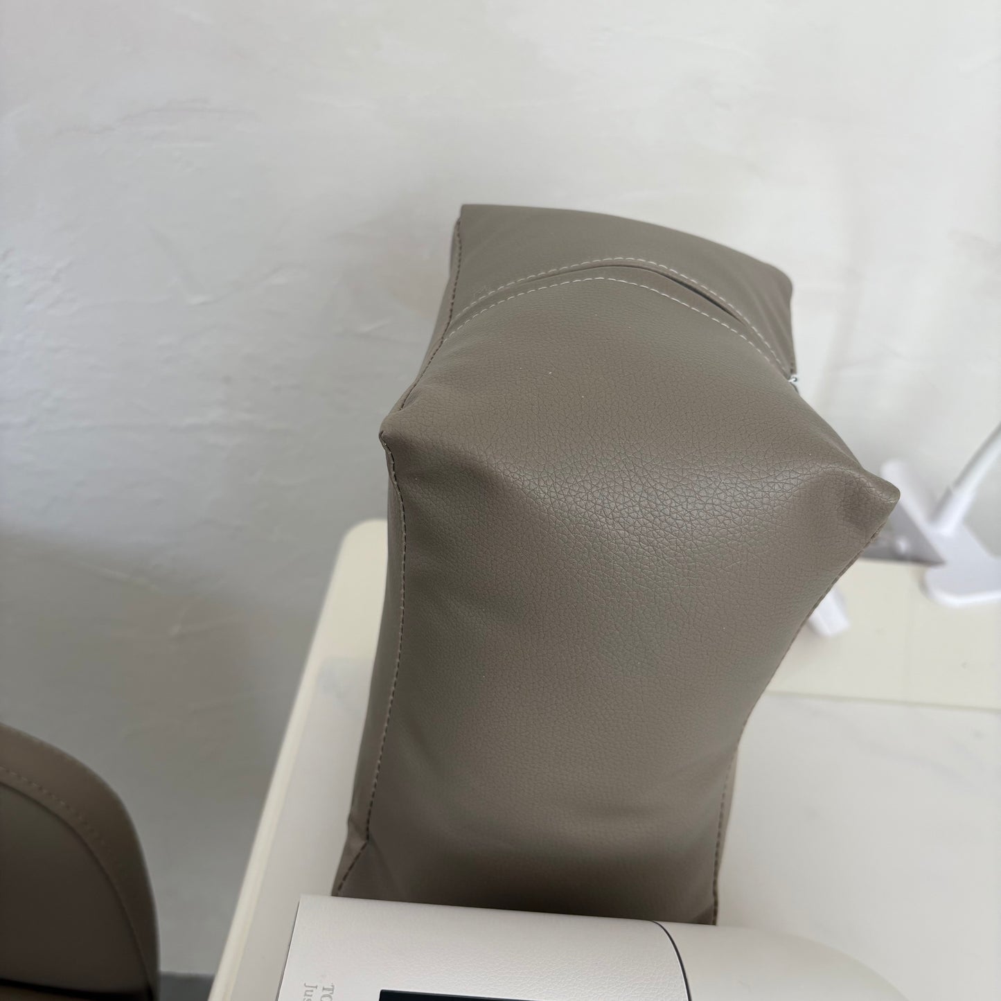 【即納品】 　beige armrest volume LVS954B