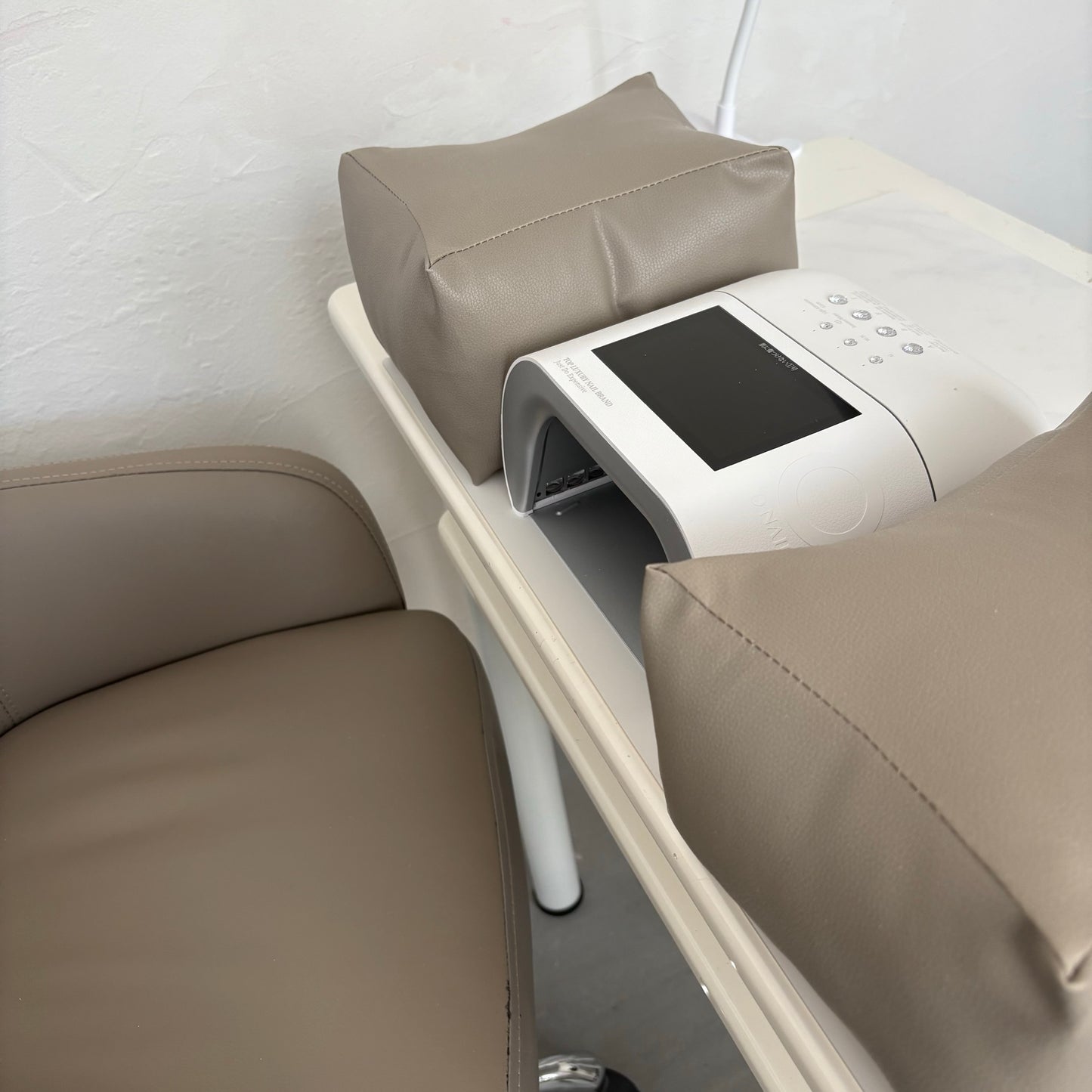 【即納品】 　beige armrest volume LVS954B