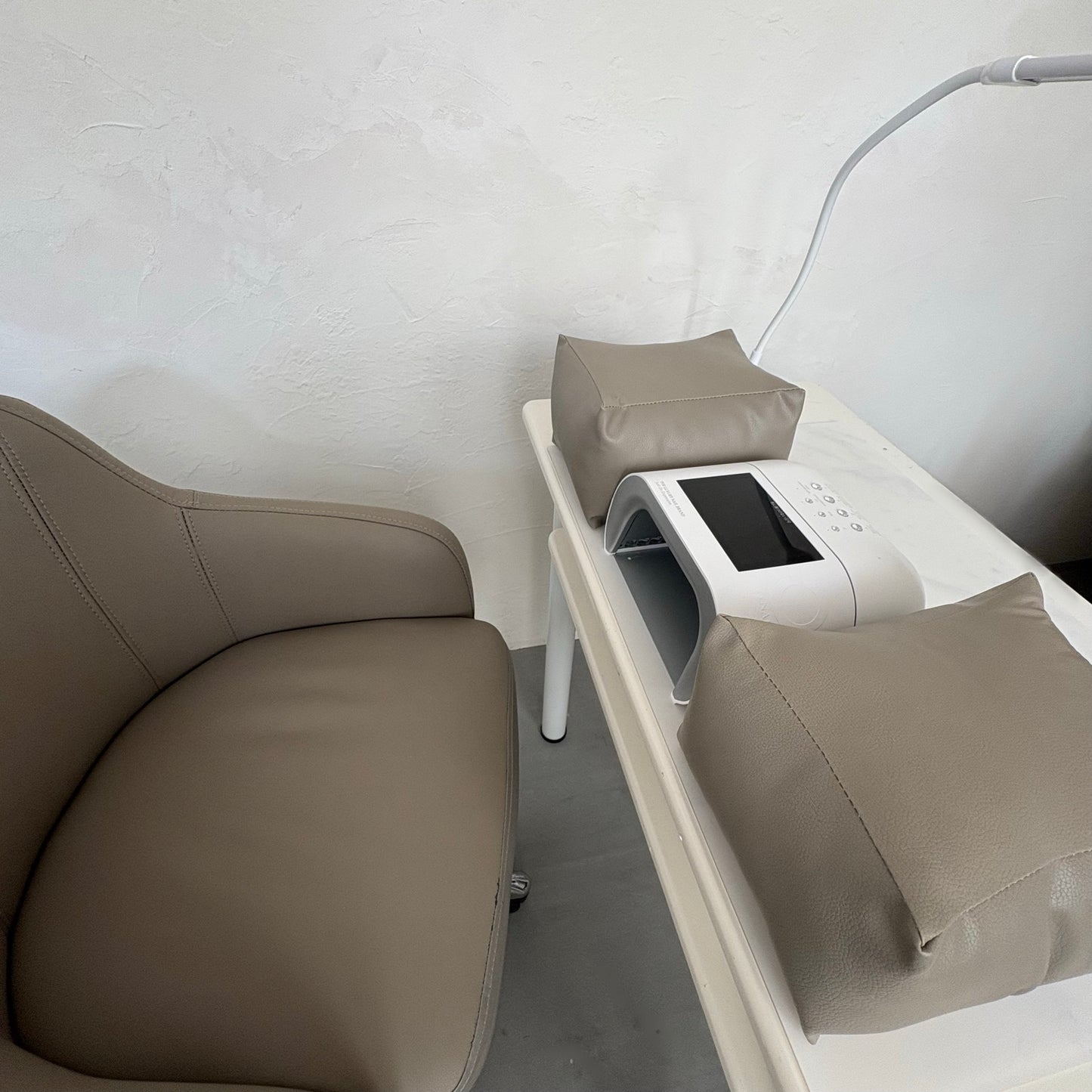 【即納品】 　beige armrest volume LVS954B