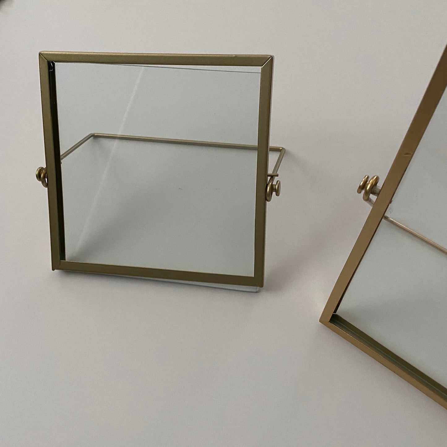 【即納品】display stand  gold  square ネイル素材 ディスプレイ　LVS441GDS