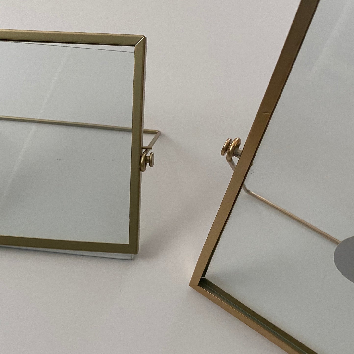 【即納品】display stand  gold  square ネイル素材 ディスプレイ　LVS441GDS